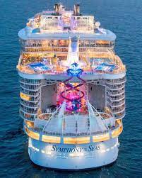 Selain sebagai tempat singgah untuk pesawat, kapal induk juga berfungsi kapal induk besar ini juga merupakan kapal perang termahal yang pernah dioperasikan angkatan laut as. Symphony Of The Seas Pics Cruise Gallery