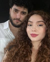 Feliz 2025 ✨ Dumpzinho de como foi o comecinho desse ano, sendo o único  Reveillon estando noiva do amor da minha vida 🥰💕 Obs: Ainda estou sem  acreditar q estou noivaa