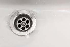 Teste die badewanne, um zu sehen, ob du mit dieser methode den abfluss frei machen konntest, und probiere eine andere methode aus, wenn diese nicht erfolgreich war. Abfluss An Der Badewanne Austauschen Geht Das Uberhaupt