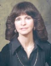 Dona Lee's Instagram, Twitter & Facebook