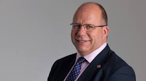 Sir Sadiq Khan's chief TfL bureaucrat Andy Lord made the ludicrous claim  that people are graffitiing the Tube network and then removing it  themselves. Your reminder that Andy Lord will earn £639,164