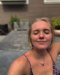 Rachel Lynne Cox (@rachellynnecoxx) • Instagram photos and videos