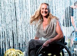 Denne høsten sendes tiende sesong av «skal vi danse» på tv 2, lørdager klokka 19:30. Birgit Skarstein Klar For Skal Vi Danse Jeg H Skal Vi Danse Shotoe