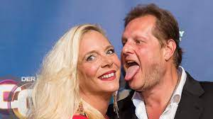 Stress is difficult to deal with. Vox Jens Buchner Von Goodbye Deutschland Fans Reagieren Heftig Auf Facebook Post Von Daniela Stars
