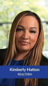 Kimberly Hatton's Instagram, Twitter & Facebook