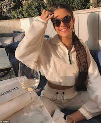 Alli, who was once considered one of england's. Dele Alli Is Spotted Kissing Man City Boss Pep Guardiola S Daughter Maria Aktuelle Boulevard Nachrichten Und Fotogalerien Zu Stars Sternchen