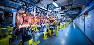 Le Grand Collisionneur De Hadrons Inaugure Son Nouvel Accelerateur Lineaire Lineaires Le Grand