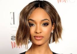 Les coupes courtes sophistiquées rajeunissent instantanément votre look : Coiffure Femme Quelles Sont Les Tendances 2018 Qui Font Ravage