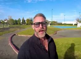 Følgende er en beretning av profeten abinadi, som levde rundt 150 år f. Jeff Berwick Nostradamus Profetier For 2021 Sokelys