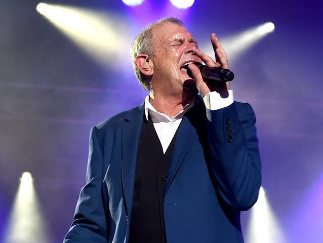 John Farnham makes rare public appearance since 2022 cancer battle | PerthNow