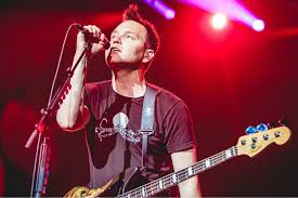 Mark hoppus is in the midst of treatment for his cancer, which he shared with the world back in june. Mark Hoppus Reunites With Reverb To Sell Off Old Music Gear