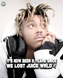 Travis Scott pulling up at Paris fashion week in an undercover outfit 😅🌵  [via @taoualit__amar]