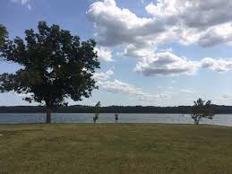 Protective coves are good for trotlines, the water is unusually clear, and trolling is popular. Looking Out At The Lake Of The Arbuckles Picture Of Chickasaw National Recreation Area Sulphur Tripadvisor