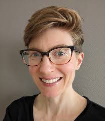 Eileen Mccracken's Instagram, Twitter & Facebook