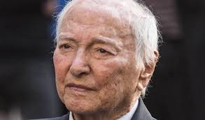 Piero angela di professione scrittore nasce sabato, 22 dicembre 1928 sotto il segno zodiacale capricorno e ha scritto frasi sull'affetto, sull'apprendimento e sull'italia. Piero Angela A Draghi Bisogna Investire Su Energia Innovazione E Scuola Globalist