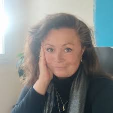 Julie Fleisch 🐚 sur LinkedIn : #businessdoesntmeanbeboring #smile  #entreprendre #entreprise #business…