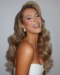 Vanessa Arias (@bibbidy_bobbidy_beauty) • Instagram photos and videos