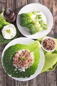 Feuilles De Chou Farcies A La Viande Et Au Riz Feuilles De Chou Farcies Chou Farci Recette Chou Vert