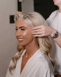 Lauren Kenna's Instagram, Twitter & Facebook