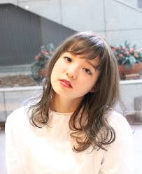 おでこが狭い女性に似合う前髪まとめ 女性らしさがupするヘアスタイルをご紹介 folk 似合う前髪 ヘアスタイル おでこ狭い 前髪