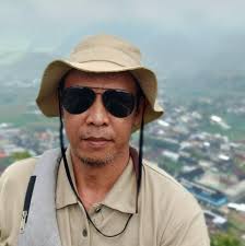 His glow-up is absolutely unreal! 🥺❤️‍🔥 Click the link below to help me 