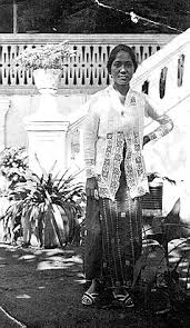 Ia adalah seorang wanita indonesia pertama yang menjadi dokter. Maria Catharina Josephina Ratulangie Tambajong Laniratulangi S Blog