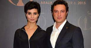 O başka, bu başka bir şey. Onur Saylak Esi Tuba Buyukustun Un Yasak Ask Iddiasini Yalanladi Dailymotion Video