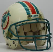 Find the perfect miami dolphins helmet stock photos and editorial news pictures from getty images. 7 Miami Dolphins Helmet Ideas Miami Dolphins Dolphins Football Helmets