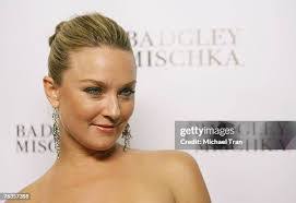 Elizabeth Hatcher's Instagram, Twitter & Facebook