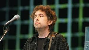 In 1959 he entered the university of minnesota and began performing as bob dylan at clubs in minneapolis and st. Bob Dylan The Times They Are Changing Swr1 Pop Poesie Swr1