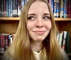 Lauren Beaver's Instagram, Twitter & Facebook