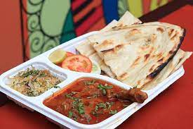 Non Veg Meal Box Place Lasa New Fast Food Joint Of Indore Based On Qsr Concept Which Serves Delicious Veg Non Veg Delicacie Veg Recipes Food Meals