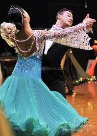 d620美しい百合の白レースと青裾で清楚なモダンドレス 社交ダンスウェアninidance ダンス用ドレス 社交ダンス用ドレス ドレス