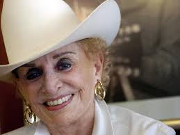 Sarasota socialite Edith Barr Dunn dies