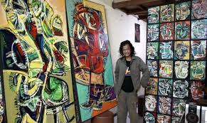 Melukis ialah kegiatan mengolah medium dua dimensi atau permukaan dari objek tiga dimensi untuk mendapat kesan. Amdo Brada Setia Dengan Aliran Etnik Dekoratif