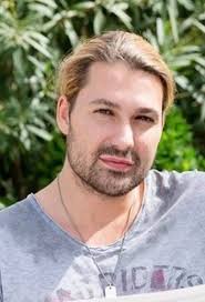 Flora Garrett (lizlisi2015)