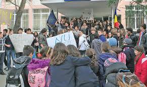 Școala începe pe 9 septembrie, vacanța de iarnă este intersemestrială. Copiii RÄƒman FÄƒrÄƒ VacanÈ›Äƒ IntertrimestrialÄƒ Ce Trebuie SÄƒ È™tii Despre Anul È™colar 2019 2020