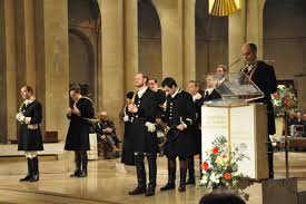 Assistez à un concert exceptionnel de trompes de chasse jeudi 17 août dans la cour d'honneur du château. Concert De Trompe A La Collegiale De Mantes La Jolie Chassons Com