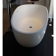 Baignoires solide surface riho, duravit, chez banio salle de bain à bruxelles 02/8809194 au meilleur prix du marché ! Baignoire Ilot Design En Solid Surface Ovale Stockholm Swissbain