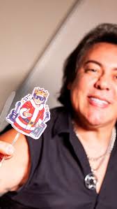 Ontem foi dia de celebrar o Rei @danieldiauoficial do jeito que ele mais  ama: com carinho, risada e clima de Natal. 💜🎄, O Daniel Noel apareceu, a  emoção tomou conta e, de quebra, o vídeo ainda traz ...