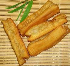 Haluskan bawang putih dan kemiri, campurkan teri, jamur, kemangi, cabai, dan bawang. Cakoi Resepi Terbaik