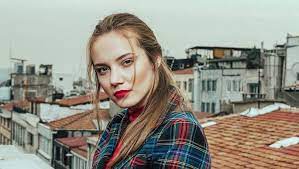 Eslem akar, yeni projelerde yer almayı sürdürmektedir. Eslem Akar Kimdir Kac Yasinda Nereli