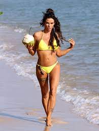 Katie price's current age 43 years old (as of 2020). Katie Price In A Bikini Winter Holidays In Thailand 1 7 2020 Celebmafia