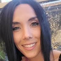 Lauren Henry's Instagram, Twitter & Facebook