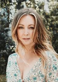 Tara Maclean's Instagram, Twitter & Facebook