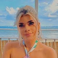 Lottie Harris's Instagram, Twitter & Facebook