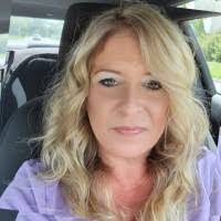 Cindy Deaton's Instagram, Twitter & Facebook