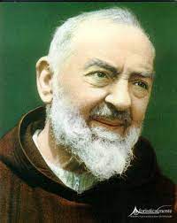 El padre pío de pietrelcina se destacó por sus milagros y por su sabiduría. Le Frasi Piu Belle Di Padre Pio Aforisticamente