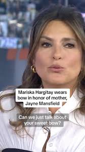 MariskaHargitay and @savannahguthrie are matching! 🎀 Mariska shares the  inspiration behind her bow, a photo of her mother, #JayneMansfield, as a  child. 🩷 #TODAYShow