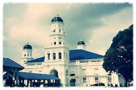 Where is sultan abu bakar state mosque located? Victorian Mosque In Malaysia Sophie S World Travel Inspiration